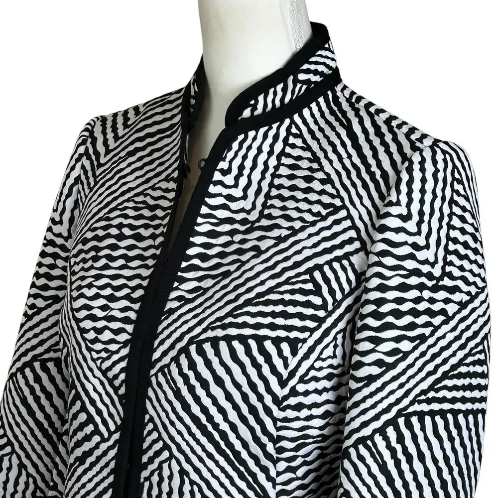 Chico's Jacket Women Size 0 Black White Stripes Pockets Structured Boxy Career